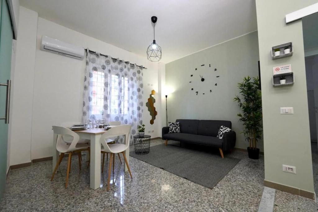 Cinecitta Luxury Flat Metro A Appartamento *